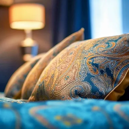 Master Bedroom With Ensuite لُكَن