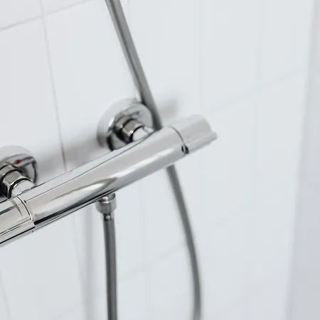 Privatunterkunft Master Bedroom With Ensuite *