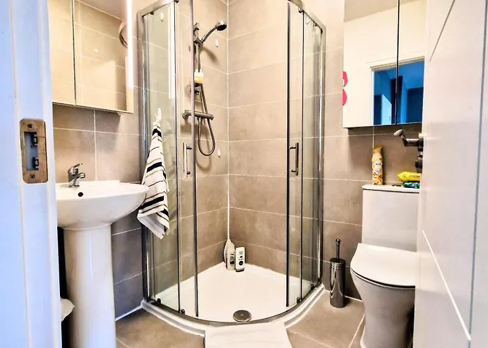 Ubytování v soukromí Master Bedroom With Ensuite